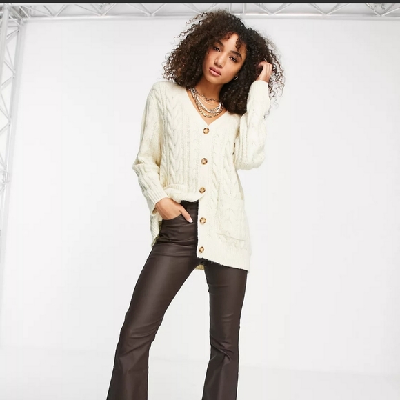 NEW Reclaimed Vintage inspired cable knit cardigan in cream Size 2 - Picture 3 of 5